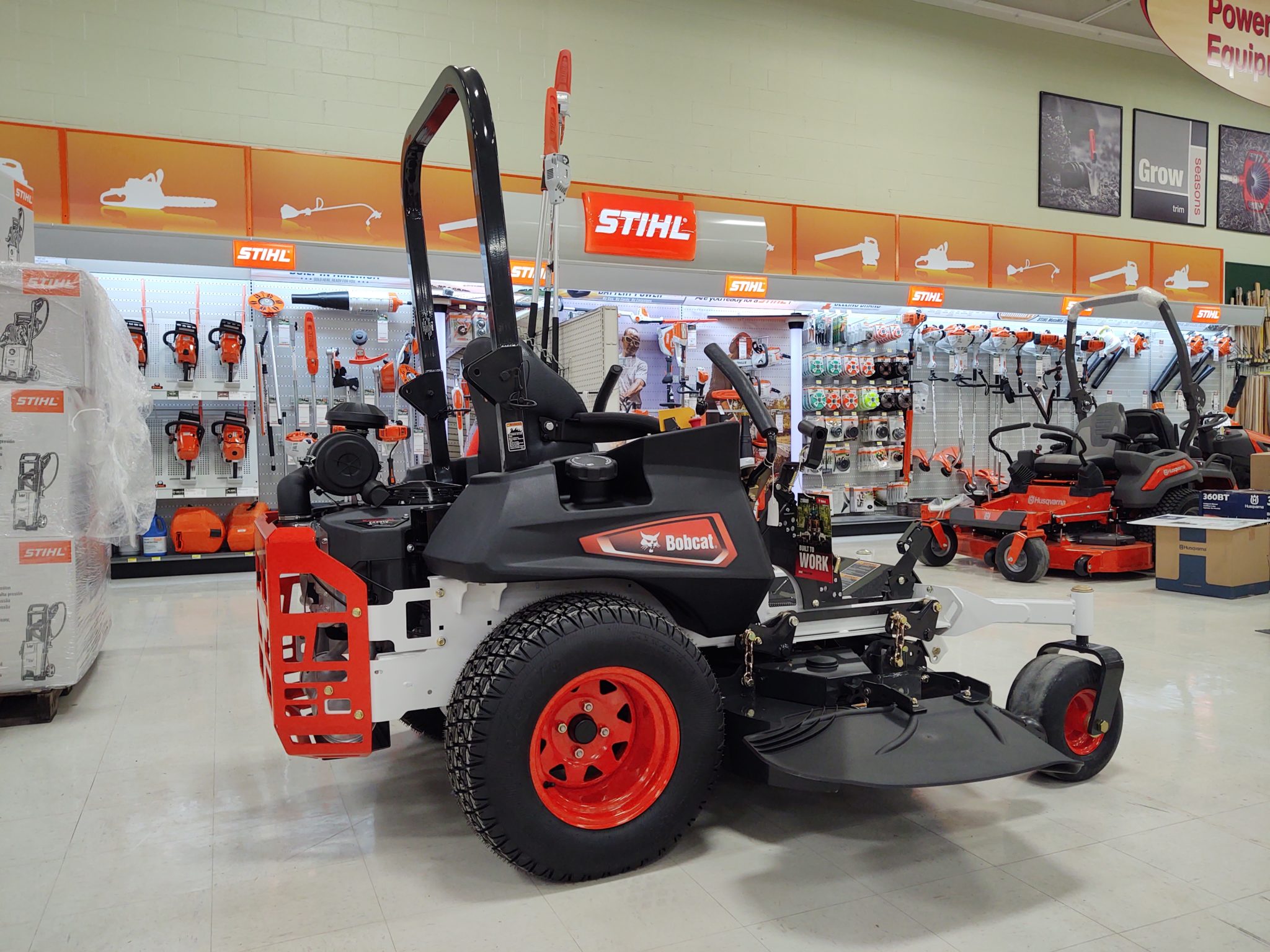 Bobcat ZT 6000 Zero Turn 61" - McAuliffe's Ace Hardware in Marysville, Ohio